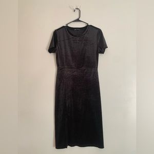 Zara Black Velvet Dress / Size Large